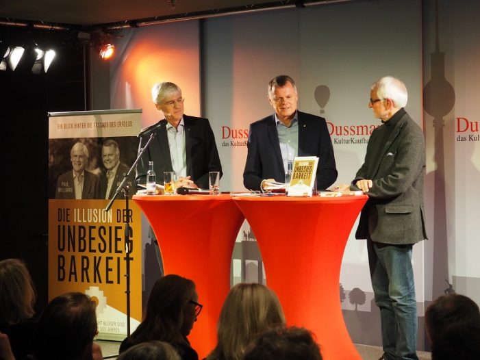 Andreas Krebs und Paul Williams präsentieren Spitzentitel im KulturKaufhaus Dussmann in Berlin