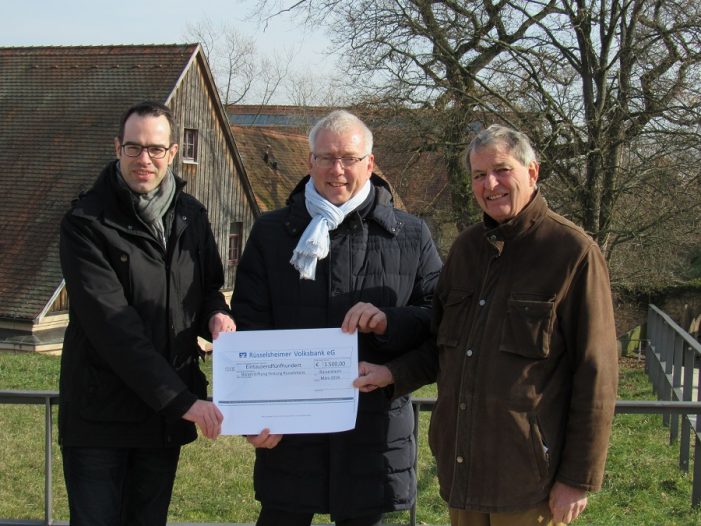 RÜSSELSHEIMER VOLKSBANK EG ÜBERGIBT SPENDE