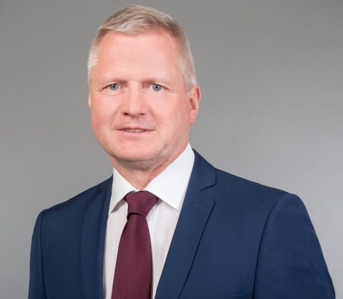 Verbundgruppe im Ausschwung Verbundgruppe im Ausschwung