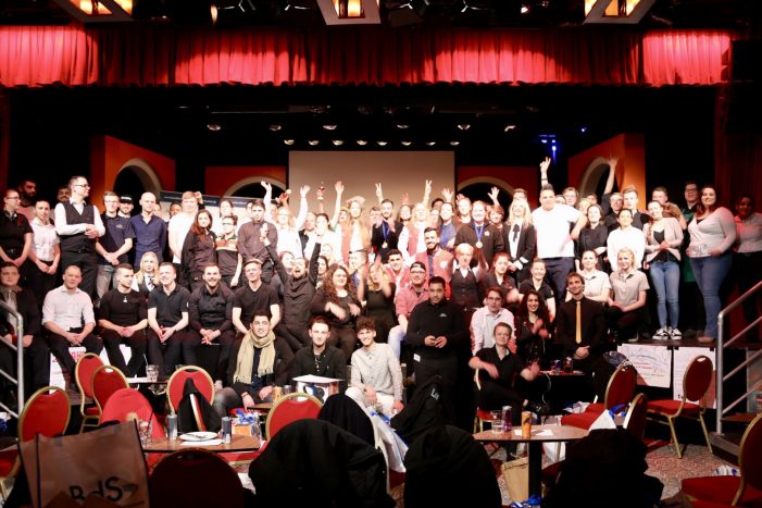 Ein Hoch auf uns! – Teamcup der Systemgastronomie Ein Hoch auf uns! – Teamcup der Systemgastronomie