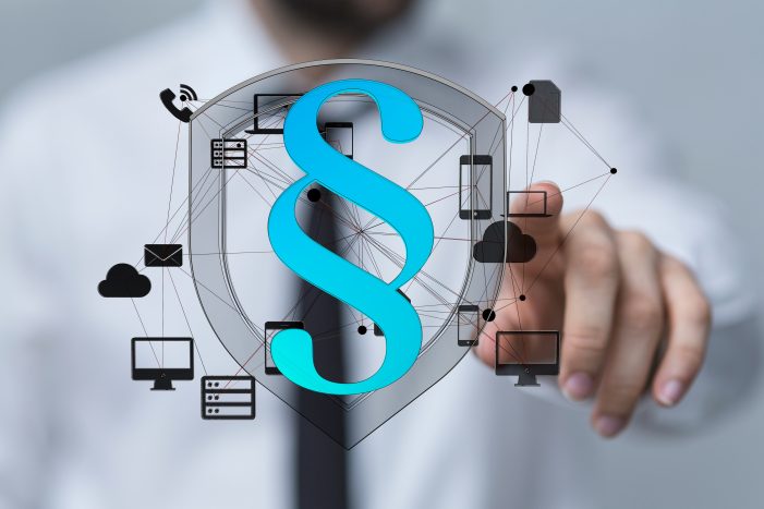 ARAG SE und Forschungsstelle IT-Recht und Netzpolitik: Alternativ-Vorschlag zum Netzwerkdurchsetzungsgesetz ARAG SE und Forschungsstelle IT-Recht und Netzpolitik: Alternativ-Vorschlag zum Netzwerkdurchsetzungsgesetz