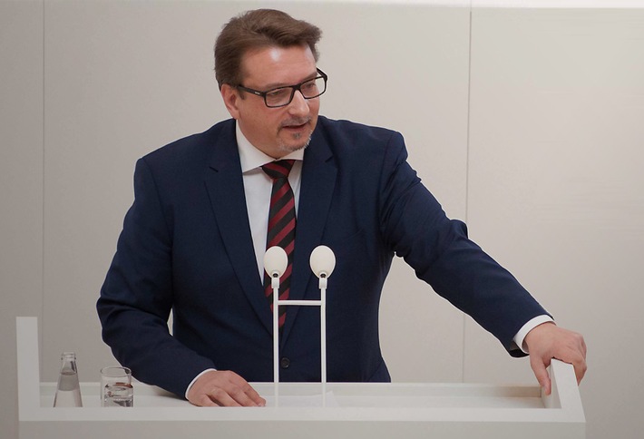 SPD will Milchkrisen ohne EU bewältigen (FOTO)