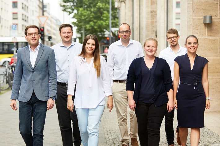 DIE JUNGEN UNTERNEHMER gründen Junge Rentenkommission – 
Sarna Röser: Ältere dürfen Rentenpolitik nicht unter sich ausmachen (FOTO)