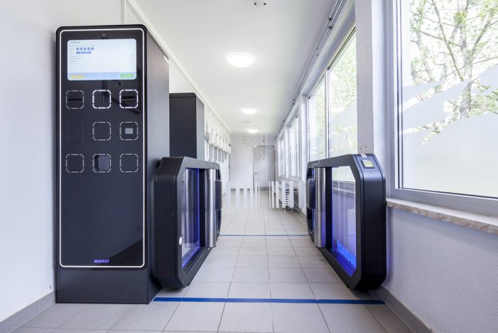 Eingangssystem von Wanzl regelt reibungslosen Ein- und Ausgang im Hallenbad Weißenfels Eingangssystem von Wanzl regelt reibungslosen Ein- und Ausgang im Hallenbad Weißenfels