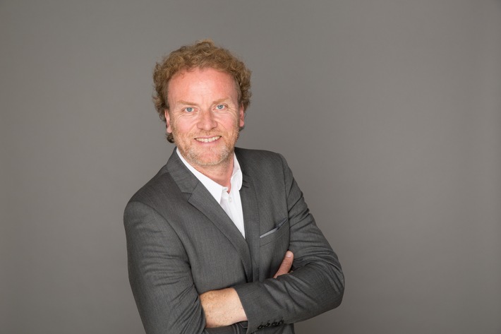 Jens de Buhr: Speaker auf der Cebit 2018 / KPMG holt den Medienexperten zum Klardenker-Talk auf die Bühne – im Gepäck sein Leitmagazin für die digitale Transformation „DUB UNTERNEHMER“ (FOTO)