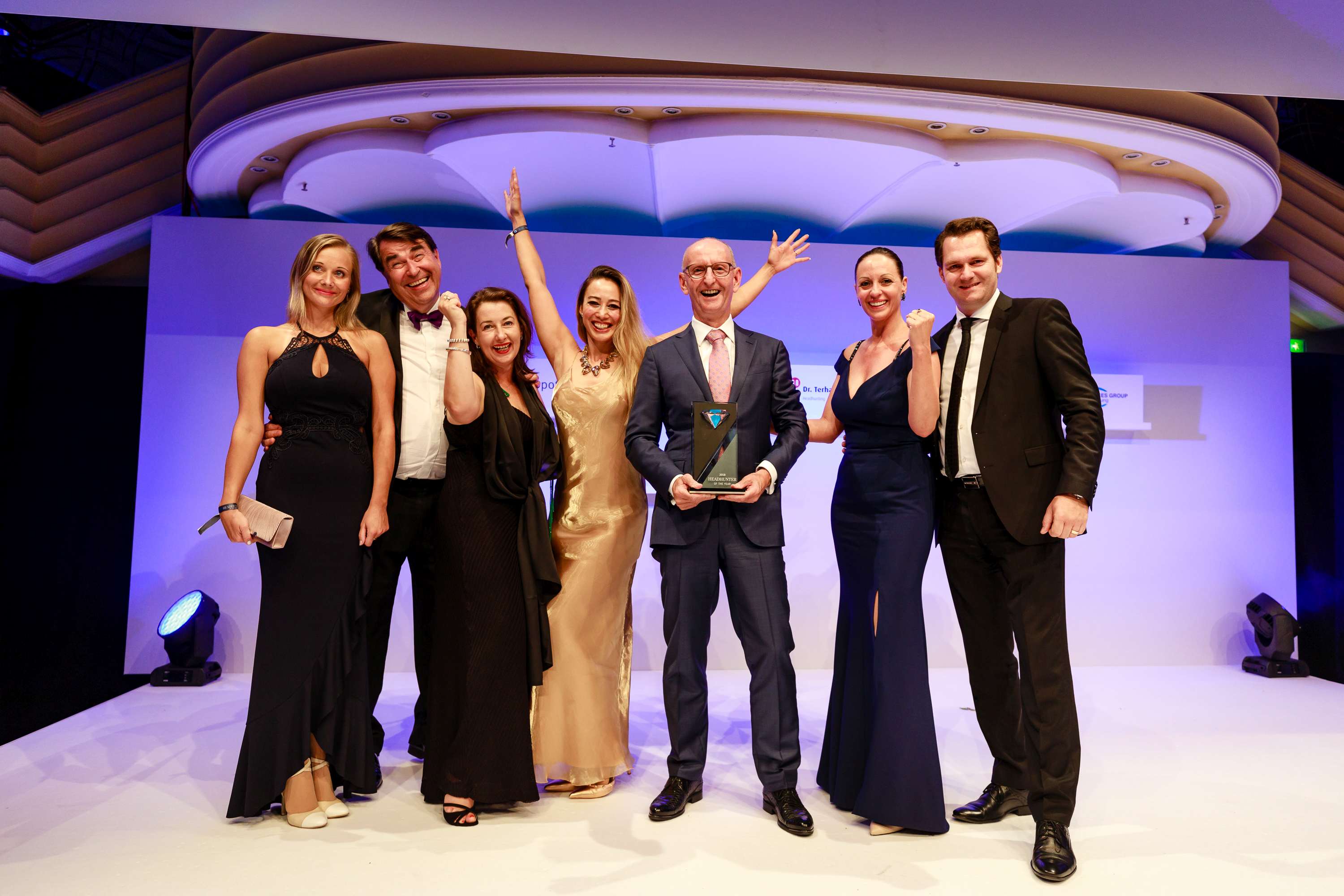 SELECTEAM verteidigt Headhunter Of The Year