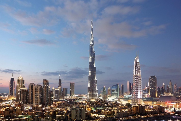Seit 2010 Top-Performance im Burj Khalifa – Klüh als „Reinigungsunternehmen des Jahres“ in Dubai ausgezeichnet (FOTO)