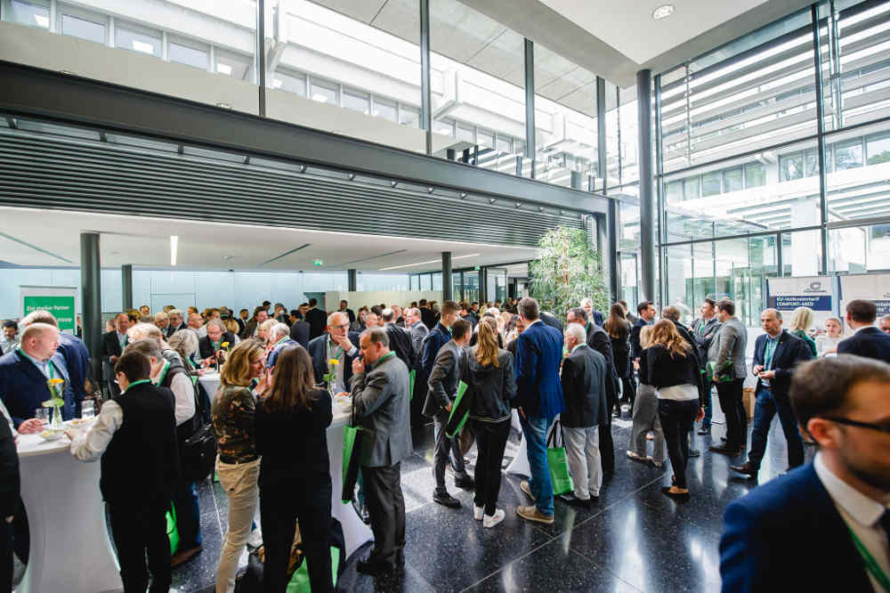 Maklerkongress der SDV AG zum Thema duale Vergütung: Maklerkongress der SDV AG zum Thema duale Vergütung: