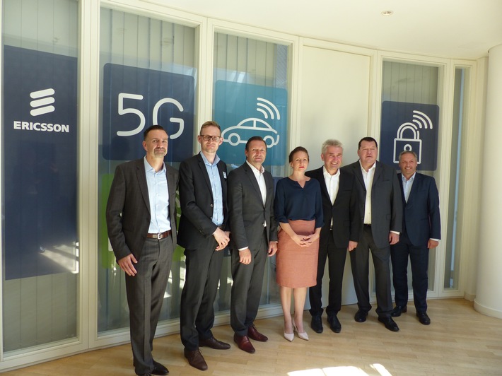 Bitkom-Event Digital-Lunch „5G-Land NRW“ / NRW-Digitalminister Pinkwart und Unternehmen diskutieren 5G-Pläne für Nordrhein-Westfalen (FOTO)