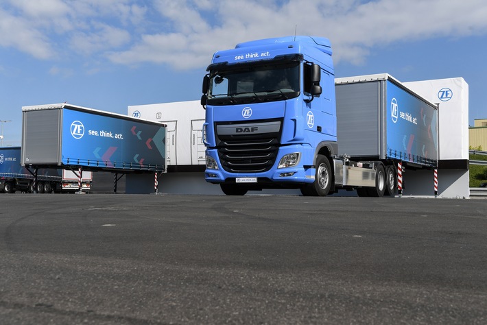 ZF gibt Engpass den Laufpass: Intelligente Technik macht Logistik auf Betriebshöfen effizienter und sicherer (FOTO)