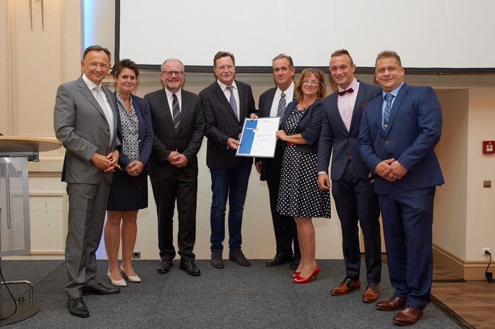 Zurück ins (Arbeits-)Leben: BG RCI vergibt erstmalig Reha-Preis für vorbildliche Wiedereingliederung (FOTO)