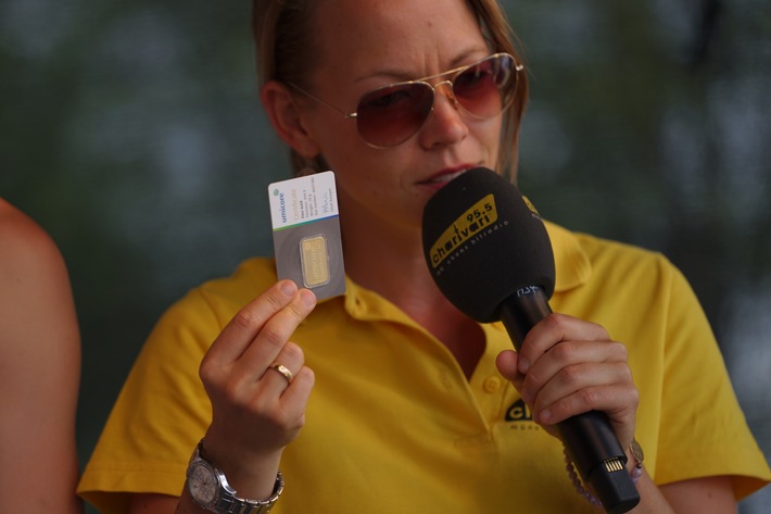 Wertvollster Sandberg der Welt glänzt weiter in den Herzen / Gastgeber wee: ca. 100.000 Euro für 1.179 Münchner im Olympiapark (FOTO)
