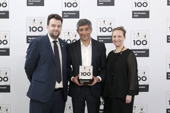 Ranga Yogeshwar gratuliert Winkler Technik zum erneuten Gewinn von Top100