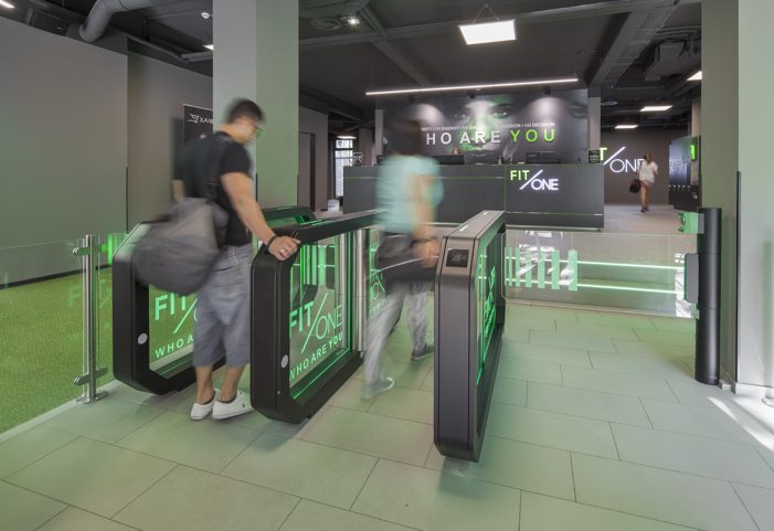 Fitter Einlass! – Das Wanzl Galaxy Gate im Fit/One Hamburg-Harburg