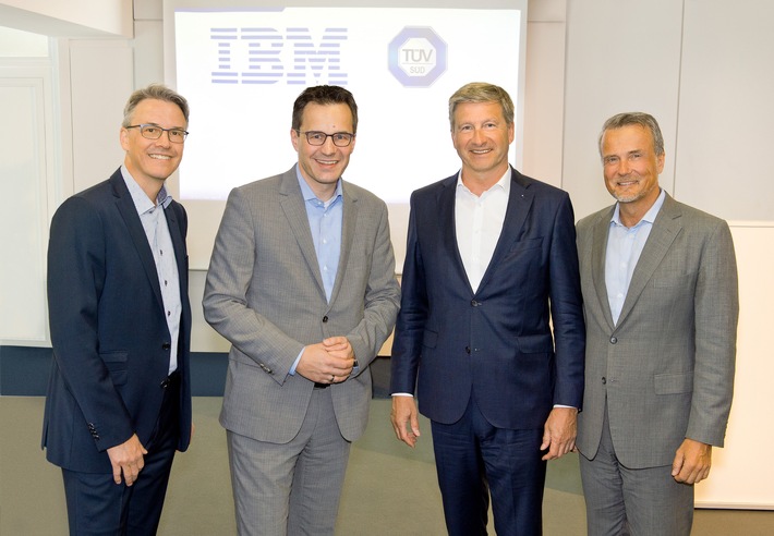 TÜV SÜD und IBM vereinbaren Kooperation (FOTO)