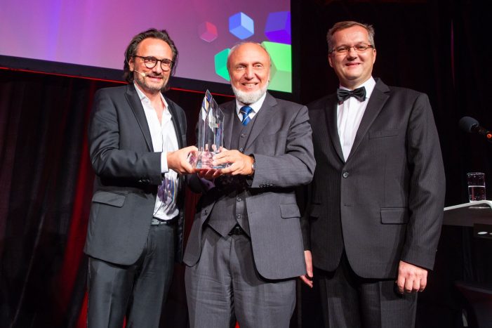 Hans-Werner Sinn erhält den Deutschen Rednerpreis der German Speakers Association Hans-Werner Sinn erhält den Deutschen Rednerpreis der German Speakers Association