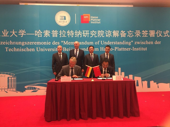 Deutsch-Chinesisches Kooperationsprogramm in Peking verlängert / Potsdamer Hasso-Plattner-Institut und Beijing University of Technology unterzeichnen Verlängerung (FOTO)