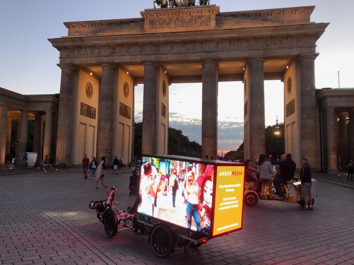 Umweltbewusst werben: AMBERMEDIA entwickelt elektrisches Bike mit digitalem 360-Grad-Screen Umweltbewusst werben: AMBERMEDIA entwickelt elektrisches Bike mit digitalem 360-Grad-Screen