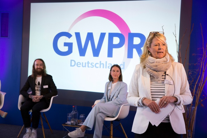 Geheimwaffe Influencer?! – Networking-Treffen des Frauen-Netzwerks Global Women in PR bei Beiersdorf in Hamburg (FOTO)