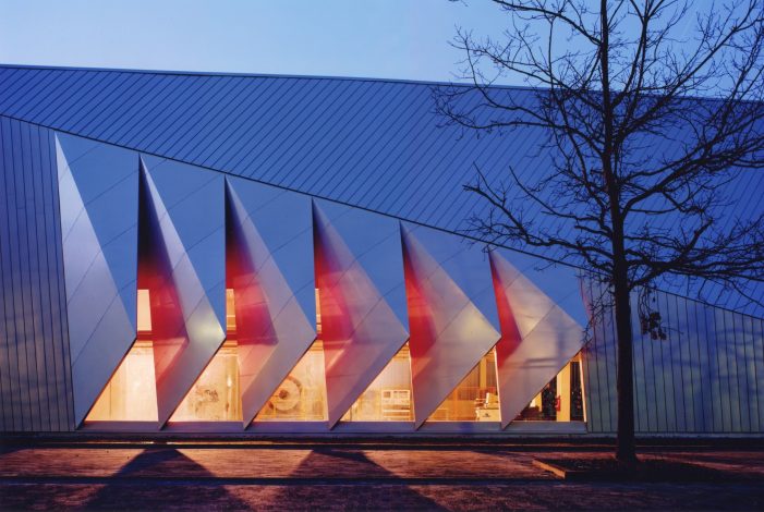 Praxis und Lehre für Industrie 4.0: TU Darmstadt tritt SEF Smart Electronic Factory e.V. bei