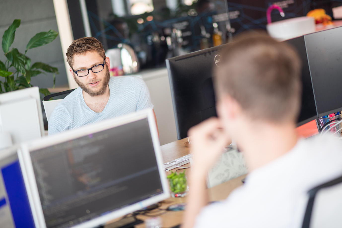 Mobile Apps für Unternehmen: White Paper mit Praxistipps