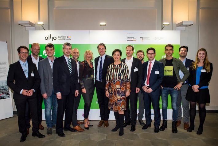 Deutscher Mobilitätspreis 2018: Bundesverkehrsminister Scheuer ehrt Preisträger (FOTO)