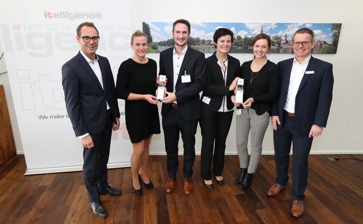 itelligence krönt die deutschen Digitalisierungsexperten / „itelligence of Things“: Preisgeld für die besten Innovationsprojekte (FOTO)