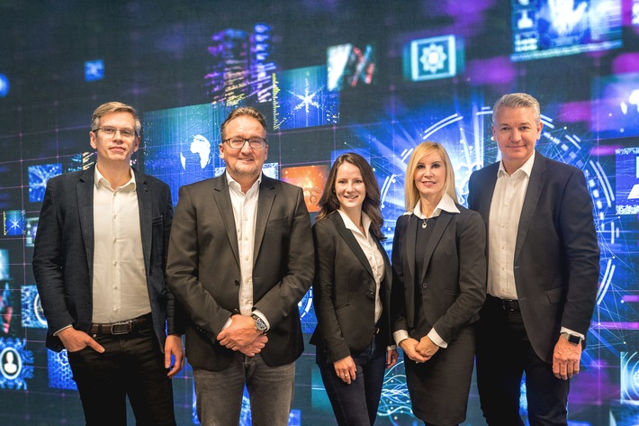 Crowdfox GmbH weiter auf Wachstumskurs: Kapitalrundeüber 10 Millionen Euro abgeschlossen (FOTO)
