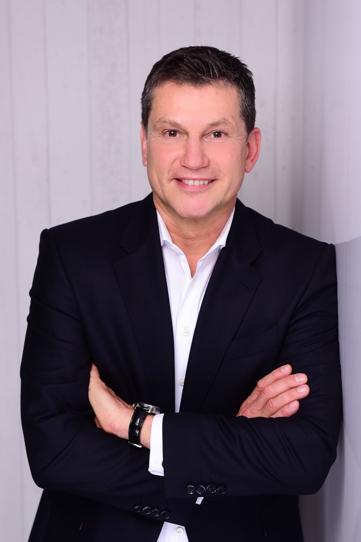 Neugründung: Karsten Berge startet mit neuem Unternehmen NELEX AG in Köln (FOTO)