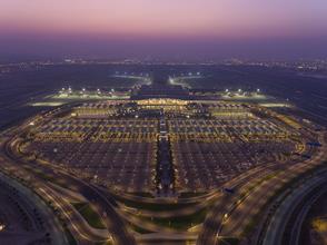 Flughafen Muscat installiert weltweit erstes voll  funktionsfähiges Drohnendetektionssystem „AARTOS“