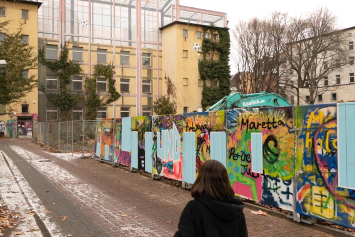 Berliner Studenten helfen in Kreuzberger Obdachlosenunterkunft (FOTO)