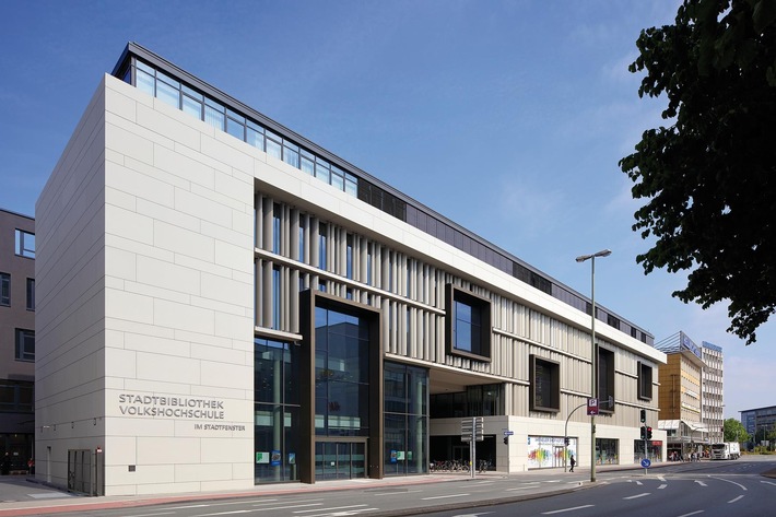 Tagung zur Sicherheit in Bildungseinrichtungen in Duisburg (FOTO)