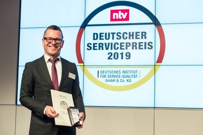 Münchener Verein erhält Deutschen Servicepreis zum sechsten Mal in Serie (FOTO)
