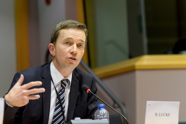 Bernd Lucke (LKR): „Hohe Produktqualität des Covered Bonds im Gesetz festgeschrieben – große Chance für gemeinsamen europäischen Kapitalmarkt“ (FOTO)