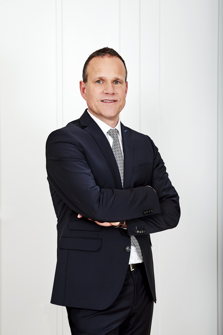 Ralf Schmitz GmbH& Co. KGaA stellt neuen Geschäftsführer und neuen Leiter Akquisition& Verkauf vor. (FOTO)