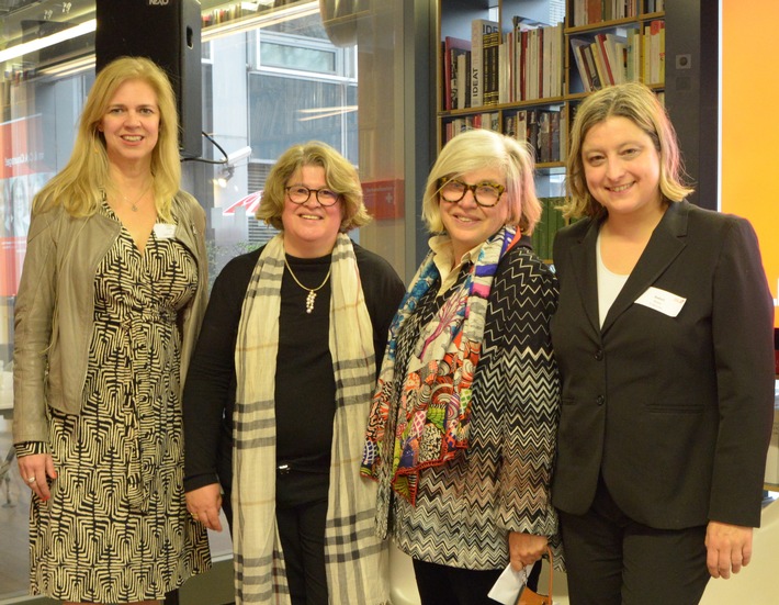 Mit Optimismus und Mut in die digitale Zukunft: Frauen-Netzwerk Global Women in PR bei DLD (FOTO)