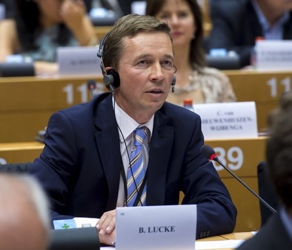 Bernd Lucke (LKR): „Neues EU-Pfandbriefgesetz kann zusätzliche Investoren anlocken.“ (FOTO)