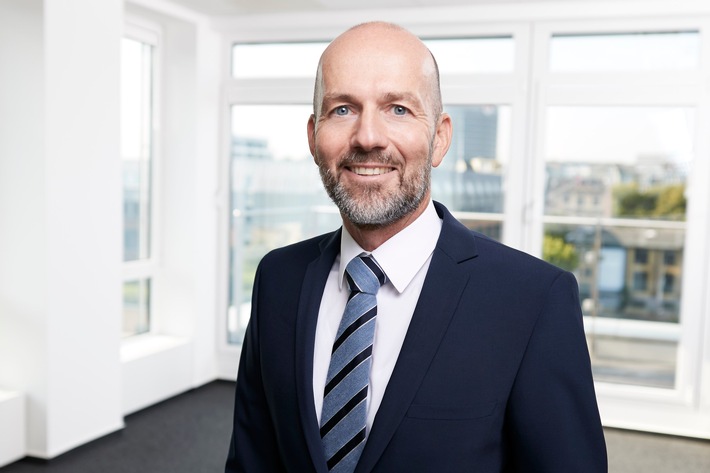 „Wir müssen die Chancen nutzen, die uns der Wandel bringt“ Exklusiv auf dub.de: Oliver Suhre, Generalbevollmächtigter der Monuta Versicherungen fordert, sich technischen Innovationen zu öffnen (FOTO)
