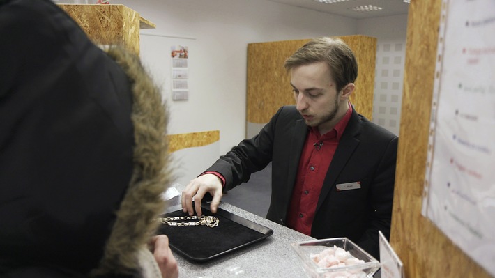 „Letzter Ausweg Pfandleihhaus“ in der „ZDF.reportage“ (FOTO)