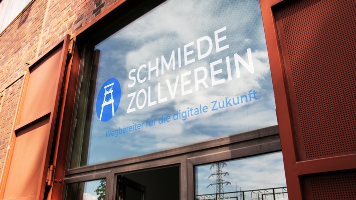 Neue Kooperation auf Zollverein für Digitalprojekte: Materna TMT und Schmiede Zollverein treiben die Digitalisierung im Ruhrgebiet voran (FOTO)
