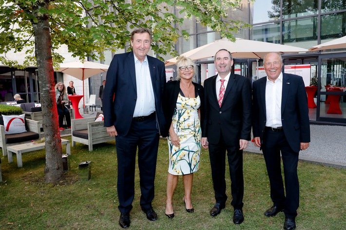 50 Jahre Bildungswerk der Bayerischen Wirtschaft (bbw) e. V. – 
Breites Angebot für Arbeitsuchende, Berufstätige und Unternehmen (FOTO)