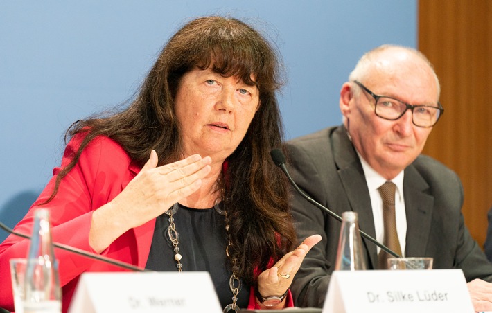 FreieÄrzteschaft: Sicherheitsprobleme erfordern Kurswechsel für die Digitalpolitik im Gesundheitswesen (FOTO)
