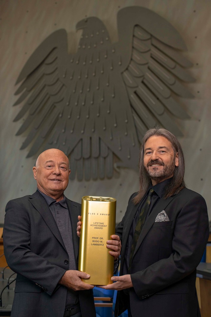 X-Bionic Gründer wird für sein Lebenswerk ausgezeichnet (FOTO)