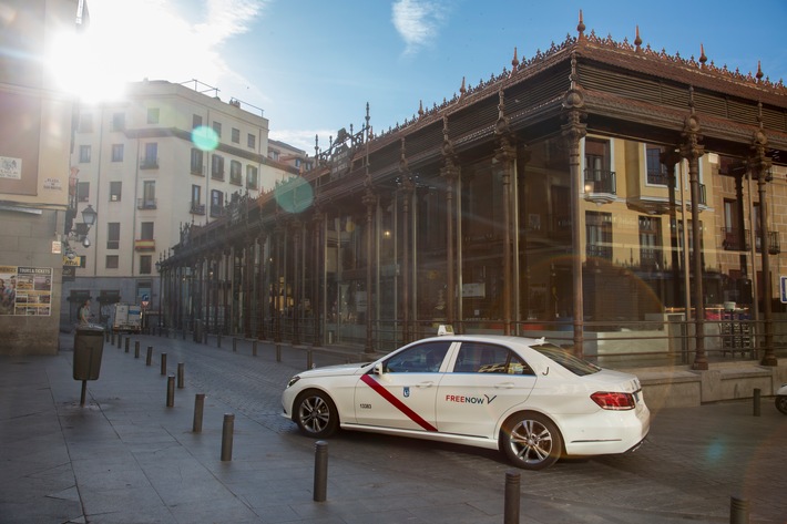 Mit FREE NOW durch Europa und dabei kräftig sparen / Ab sofort 25 Prozent Rabatt auf die nächste Taxifahrt in über 100 europäischen Städten (FOTO)