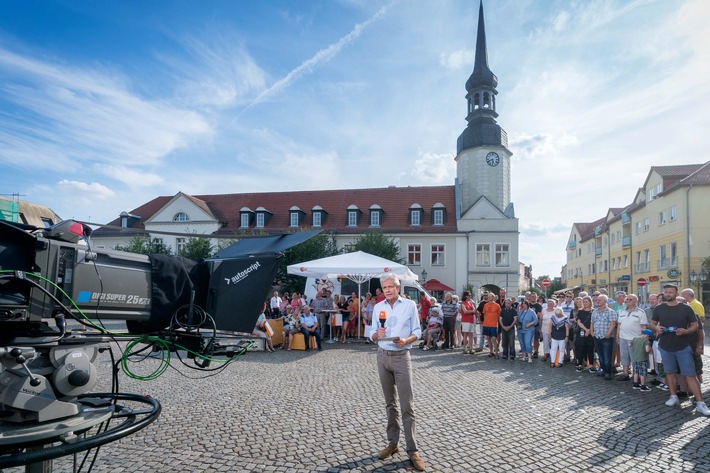 Vor der Wahl in Thüringen: ZDF-„Länderspiegel“ live aus Gera (FOTO)