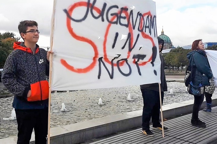ZDFzoom: Heimkinder wider Willen – Jugendämter unter Druck? (FOTO)