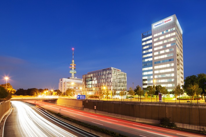 TARGOBANK Servicecenter seit 20 Jahren in Duisburg (FOTO)
