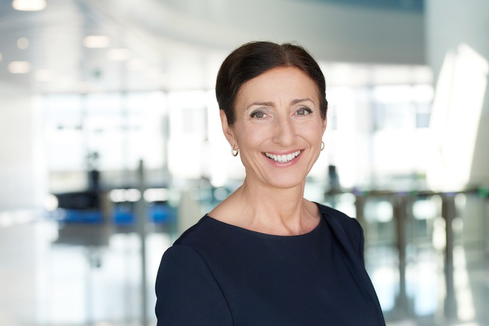 BMW Vorständin Milagros Caiña Carreiro-Andree erhält MESTEMACHER PREIS MANAGERIN DES JAHRES 2019 für ihre berufliche Lebensleistung (FOTO)