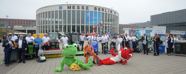 CMS Berlin 2019 eröffnet: Internationale Reinigungsfachmesse startet mit der traditionellen Parade der Reinigungsbranche (FOTO)