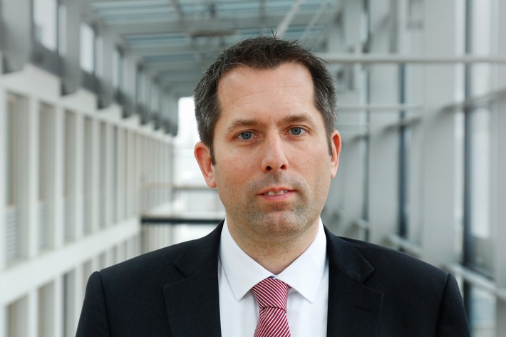 Marcus Brinker wird Vorstandsmitglied beim Sparkassen Broker / Thomas Pfaff scheidet als Vorstandsvorsitzender zum Jahresende aus (FOTO)